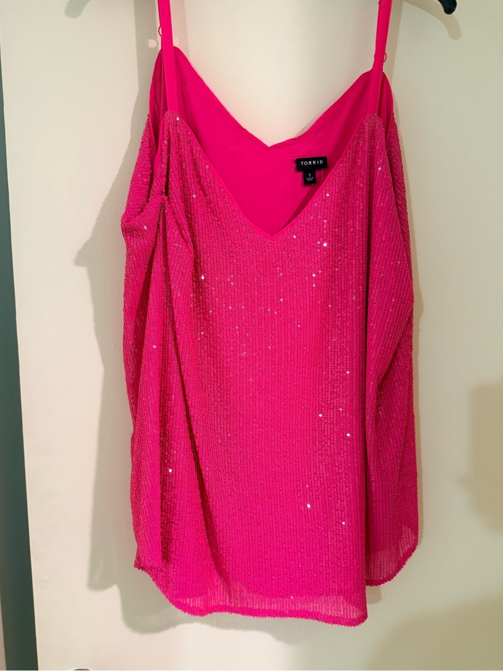 NWT Torrid Sophie Hot Pink Sequin Cami Top Size 1 / 1X 14-16